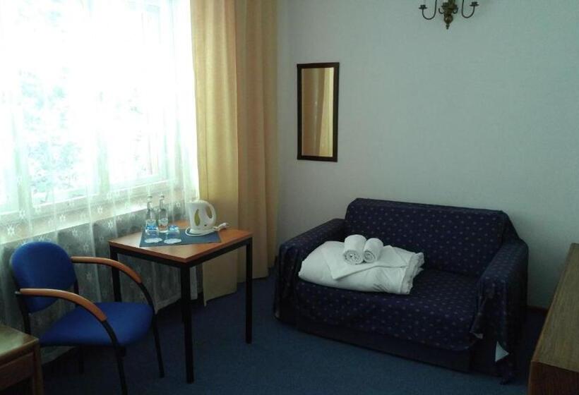 تختخواب و صبحانه Czerwony Dwór