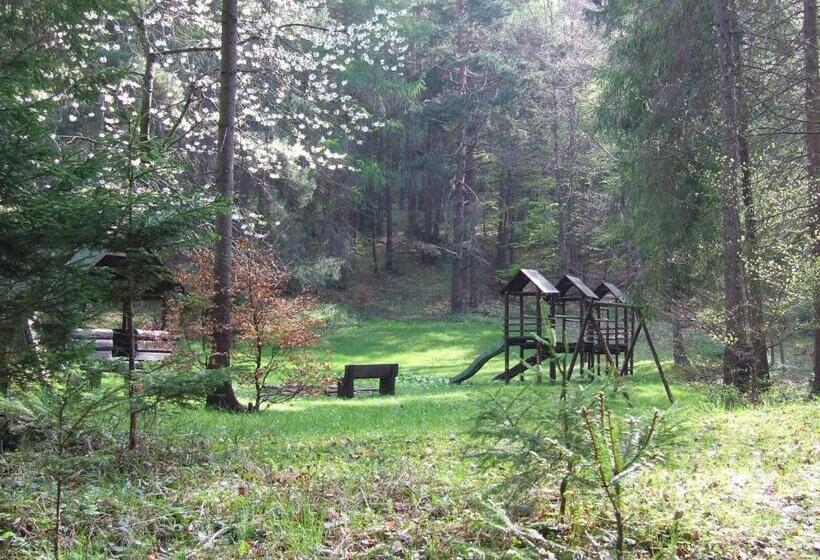 تختخواب و صبحانه Czerwony Dwór