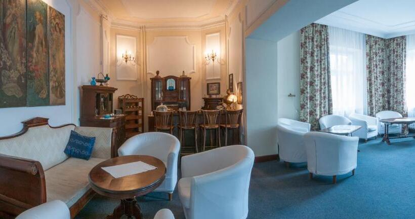 تختخواب و صبحانه Czerwony Dwór