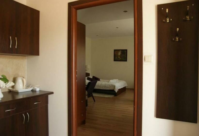 Bed and Breakfast Dom Gościnny 8 Km Od Suntago, Deepspot