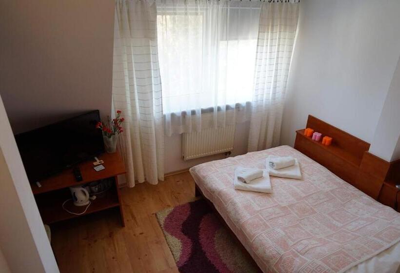 Bed and Breakfast Dom Gościnny 8 Km Od Suntago, Deepspot