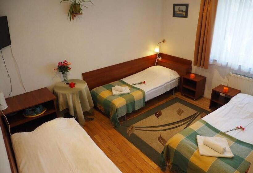 Bed and Breakfast Dom Gościnny 8 Km Od Suntago, Deepspot