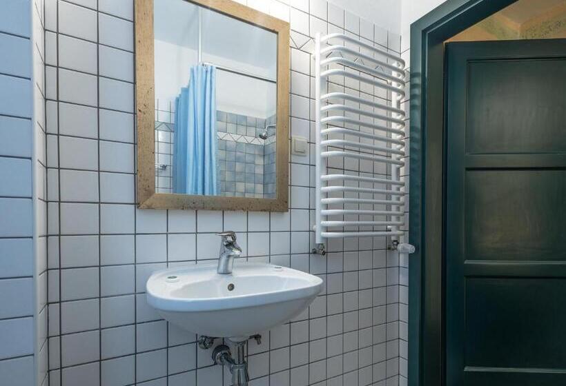 تختخواب و صبحانه Dom Potok