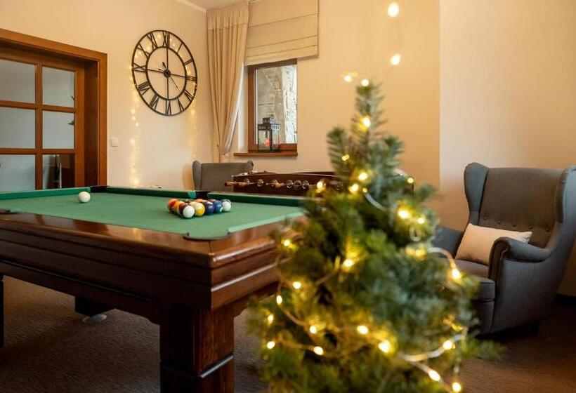 تختخواب و صبحانه Dw Bogun