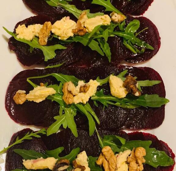 تختخواب و صبحانه Dw Bogun