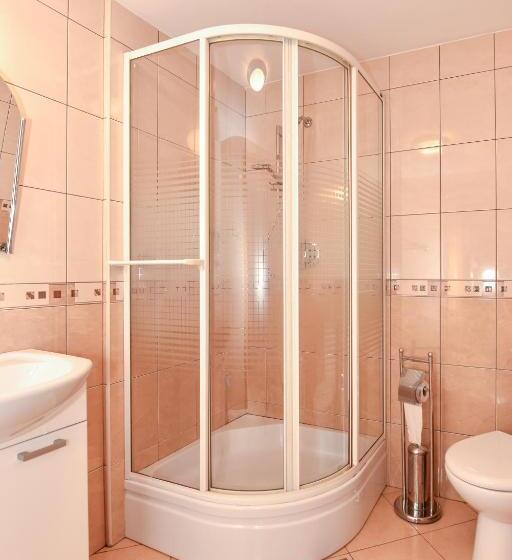 تختخواب و صبحانه Hyrny