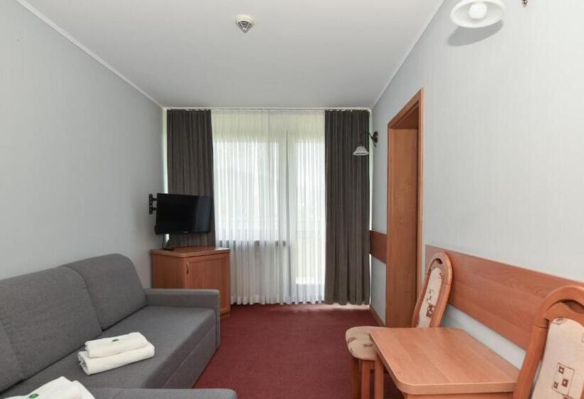 تختخواب و صبحانه Hyrny