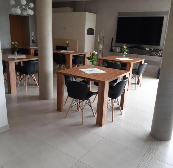 تختخواب و صبحانه Jaśminowe Ogrody