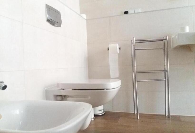 تختخواب و صبحانه Jaśminowe Ogrody