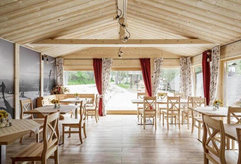 تختخواب و صبحانه Karina