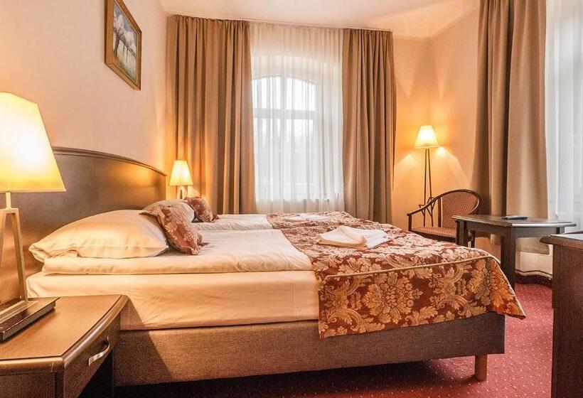 تختخواب و صبحانه Leśny Dwór