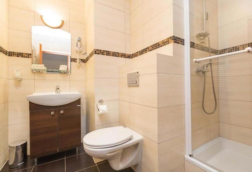 تختخواب و صبحانه Leśny Dwór