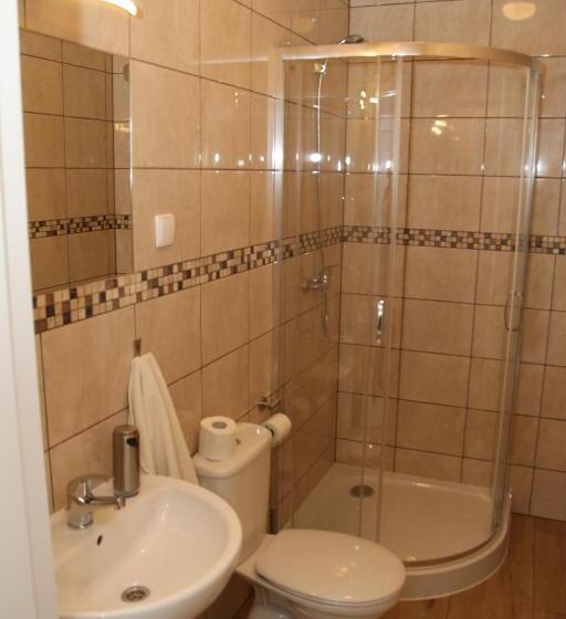 تختخواب و صبحانه M&m Spanie