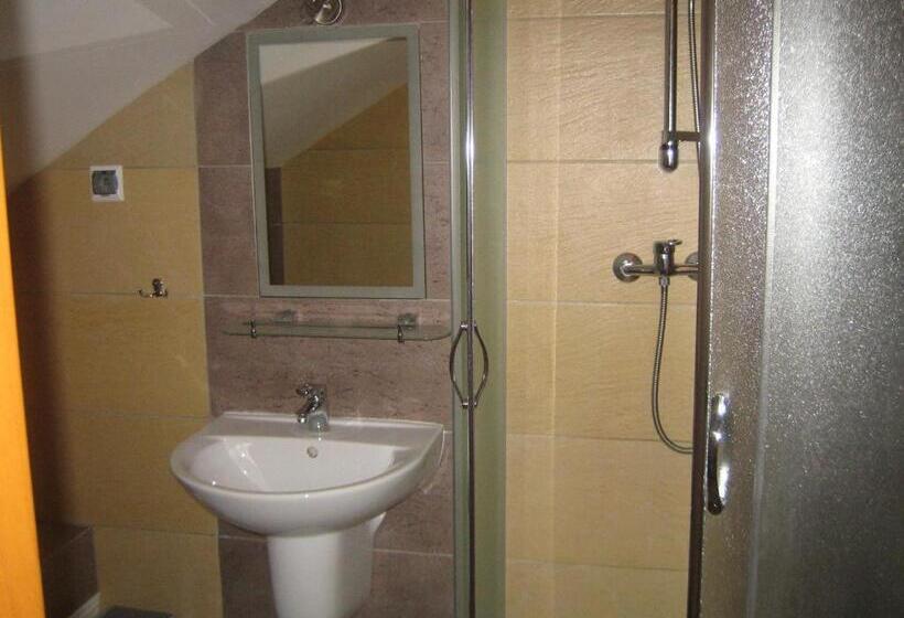 住宿加早餐  Nasz Domek