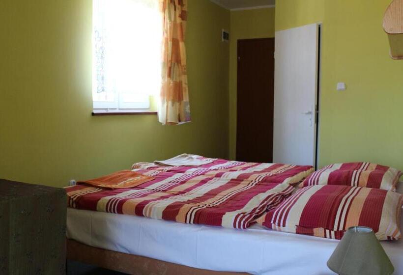 住宿加早餐  Nasz Domek