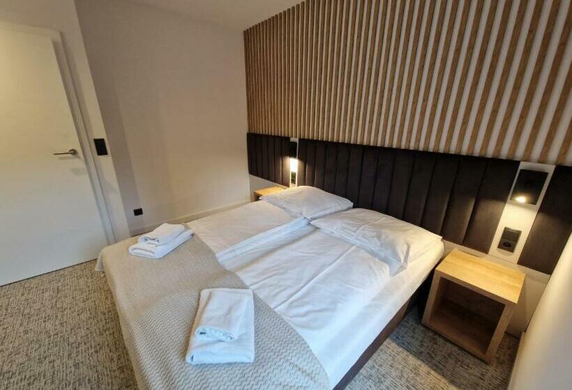 住宿加早餐  śnieżynka