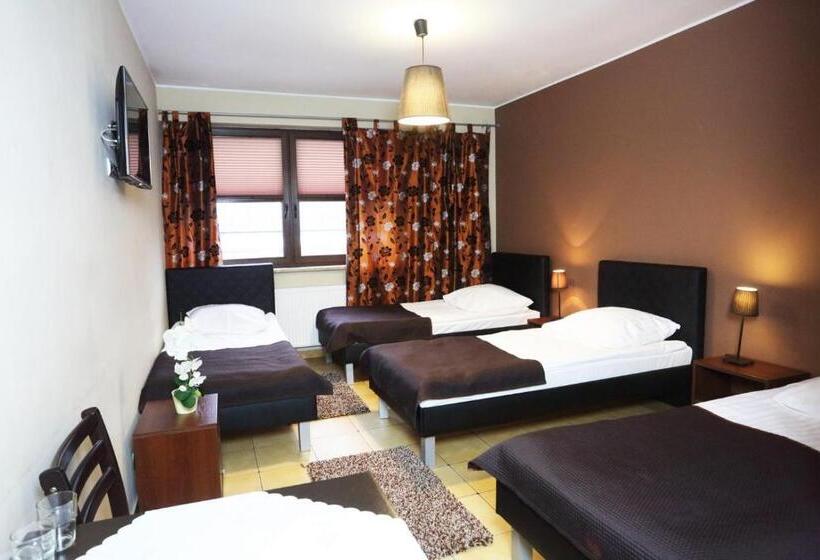 مبيت وإفطار Noclegi M4