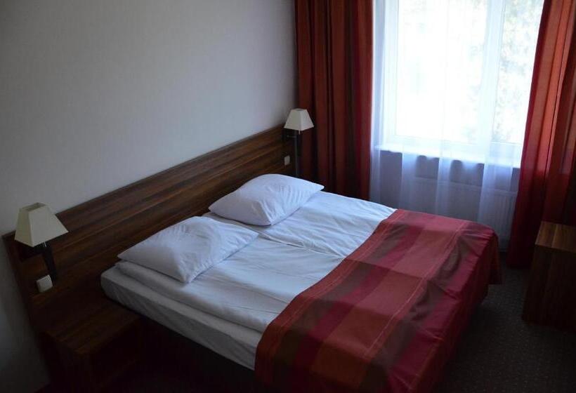 ベッドアンドブレックファースト Obiekt Tatar   Usługi Hotelarskie