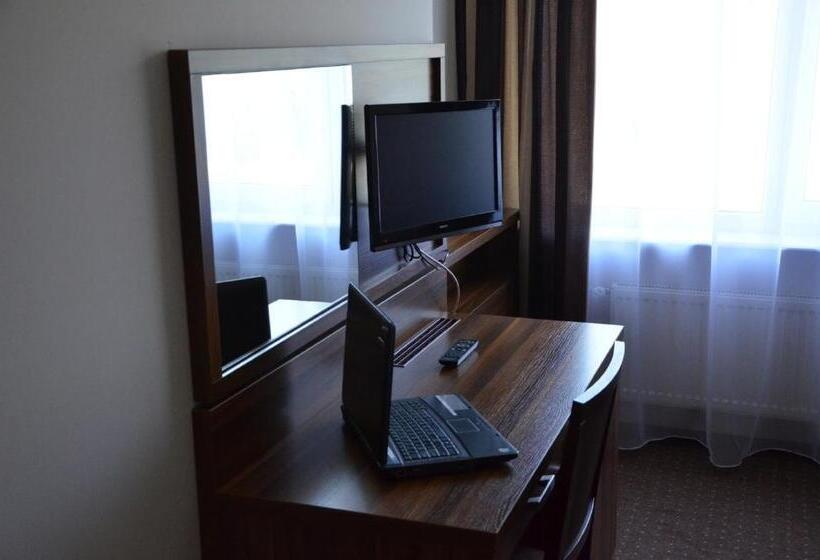 ベッドアンドブレックファースト Obiekt Tatar   Usługi Hotelarskie