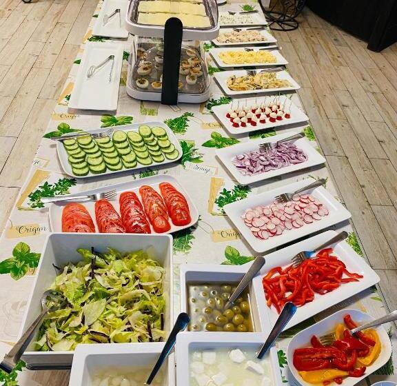 Bed and Breakfast Old Tree Home & Restaurant