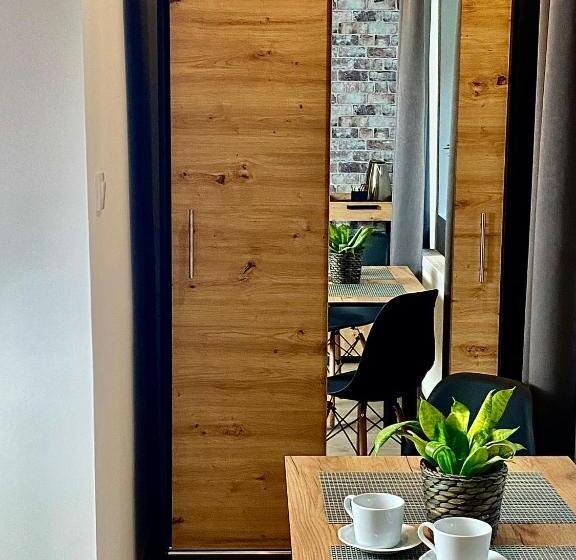 Bed and Breakfast Old Tree Home & Restaurant