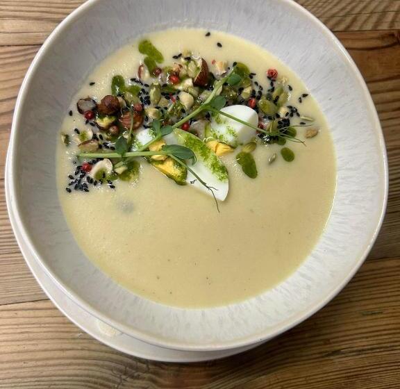 تختخواب و صبحانه Oro Cavallo