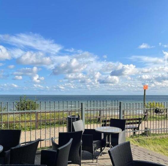 تختخواب و صبحانه Oå›rodek Promenada Faleza