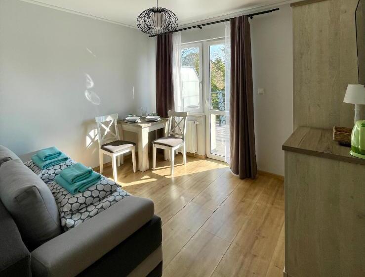 تختخواب و صبحانه Oå›rodek Promenada Faleza