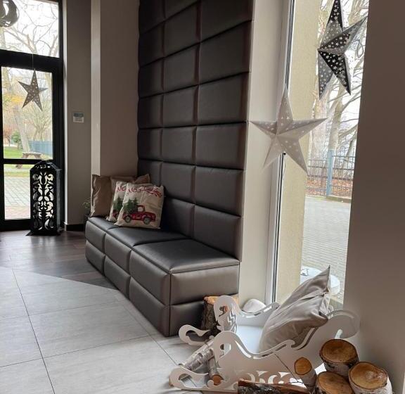 تختخواب و صبحانه Oå›rodek Promenada Faleza