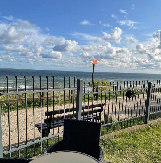 تختخواب و صبحانه Oå›rodek Promenada Faleza