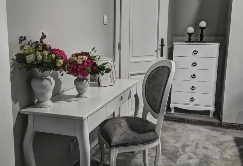 צימר Pałac W Bądzowie