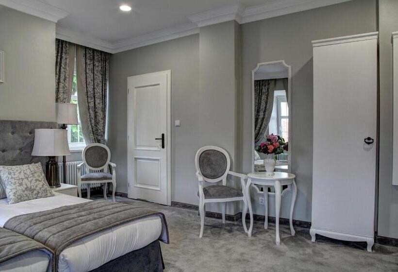 צימר Pałac W Bądzowie