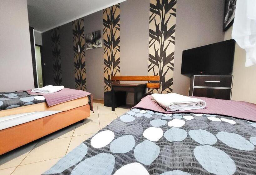 تختخواب و صبحانه Pensjonat Li Mar