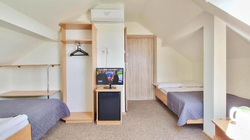 住宿加早餐  Pensjonat Na Górce   Widok Na Jezioro Solińskie I Góry 534 556 639