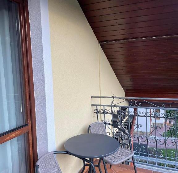 تختخواب و صبحانه Pensjonat Szach