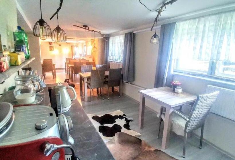 تختخواب و صبحانه Pod Klimczokiem I