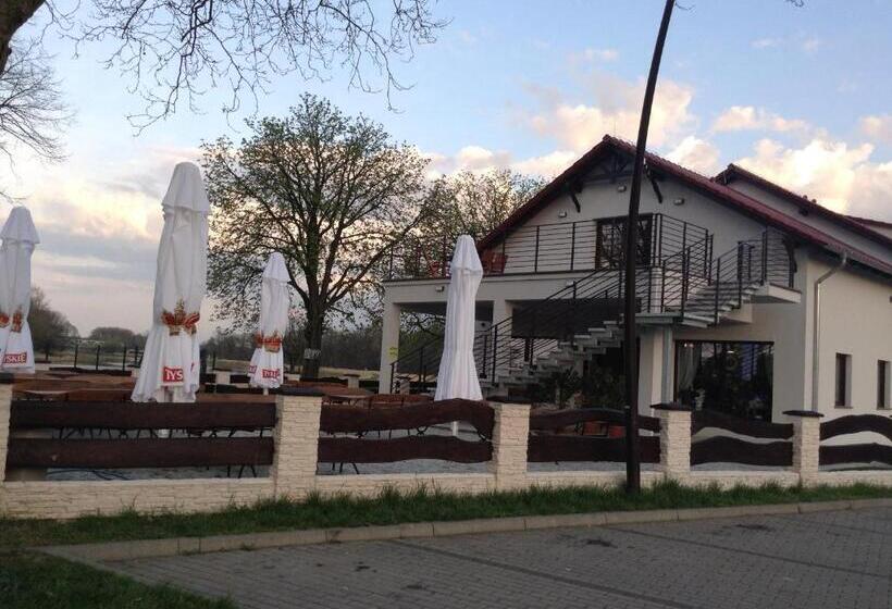 تختخواب و صبحانه Pod Kotwicą