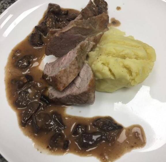 تختخواب و صبحانه Pod Kotwicą