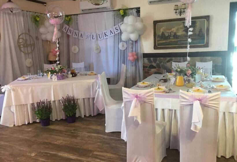 تختخواب و صبحانه Pod Kotwicą