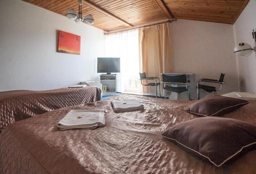 Bed and Breakfast Pokoje Gościnne Korsarz