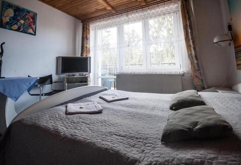 Bed and Breakfast Pokoje Gościnne Korsarz