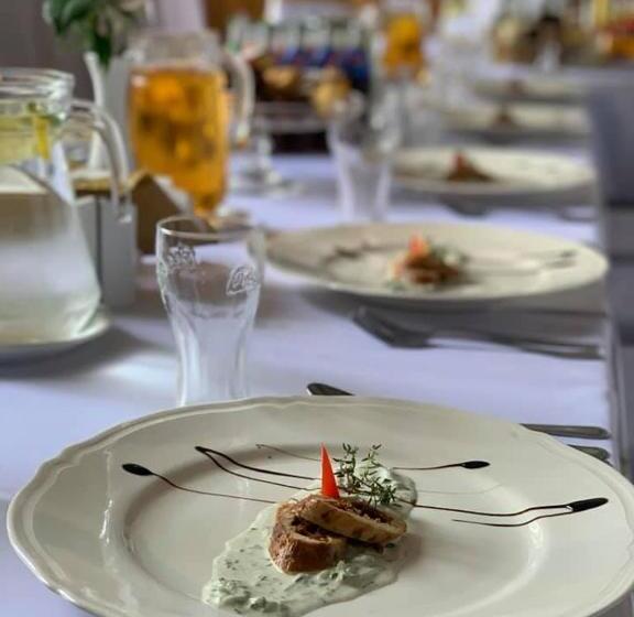 مبيت وإفطار Restauracja Noclegi Ruczaj