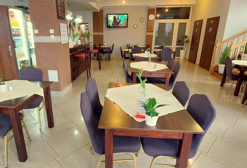 مبيت وإفطار Rezydencja Korab