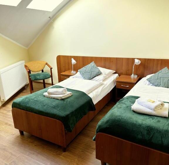 مبيت وإفطار Rezydencja Korab