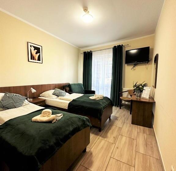 مبيت وإفطار Rezydencja Korab