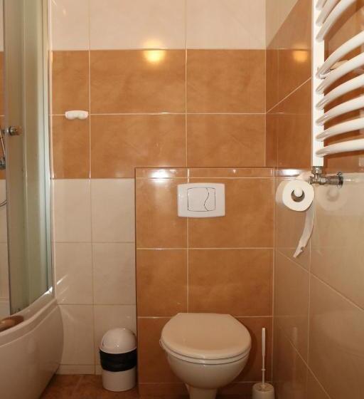 צימר Rezydencja Nad Wigrami Standard & Comfort Rooms