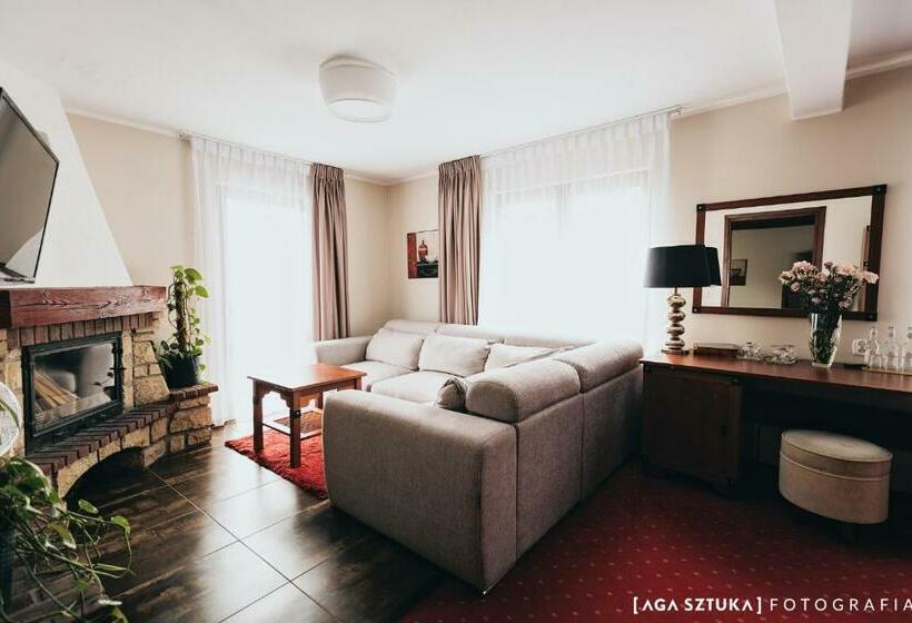 تختخواب و صبحانه Skalny