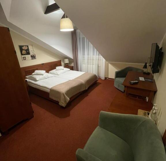 تختخواب و صبحانه Skalny