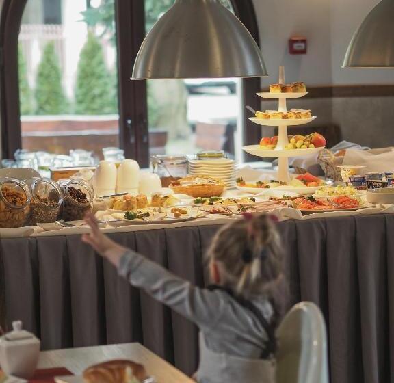 تختخواب و صبحانه Skalny