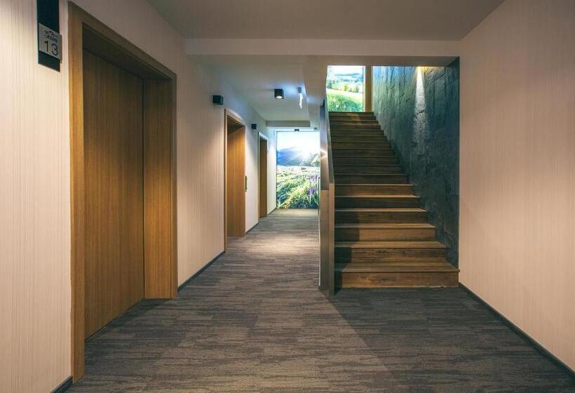 تختخواب و صبحانه Skalny